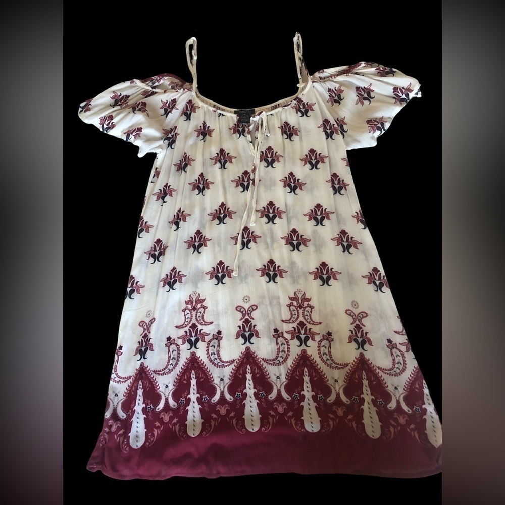 FOREVER 21 DRESS MEDIUM RED WHITE AND BLUE